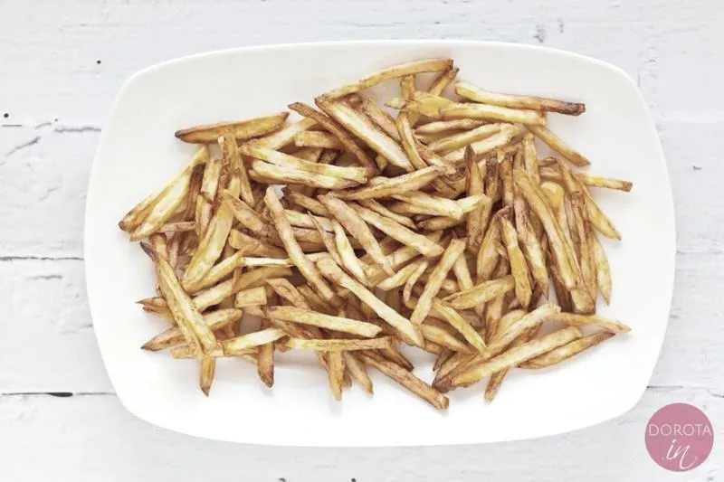 Frytki smażone pod przykryciem – jak uniknąć błędów i cieszyć się chrupiącą przekąską