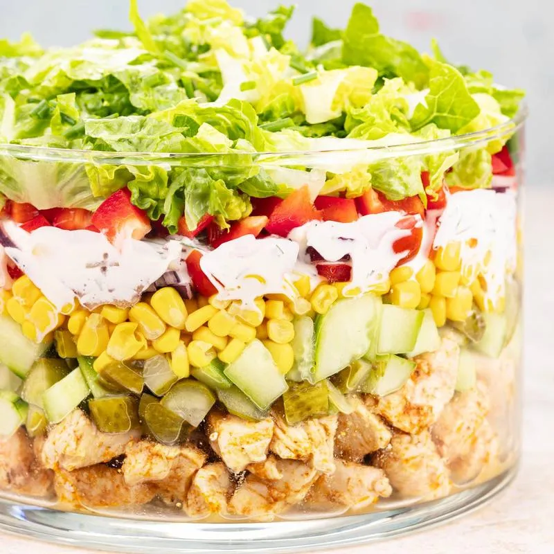 Jak długo sałatka gyros może pozostać w lodówce, by zachować świeżość?