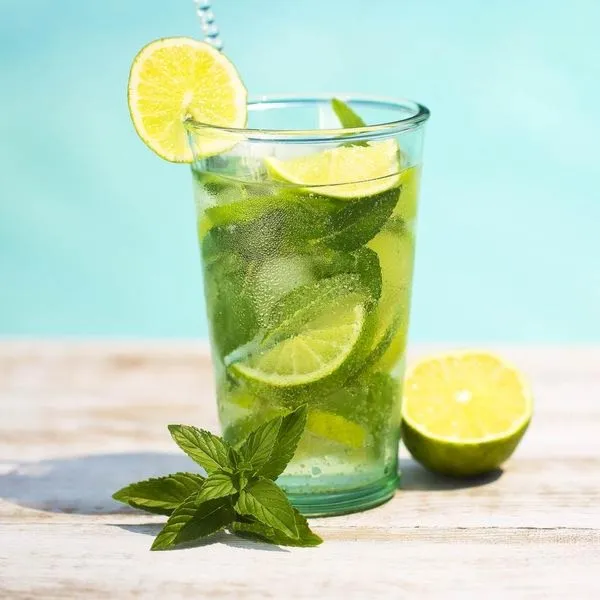 Odkryj sekrety idealnego drinka z mohito – sprawdzone składniki i przepisy, które zachwycą