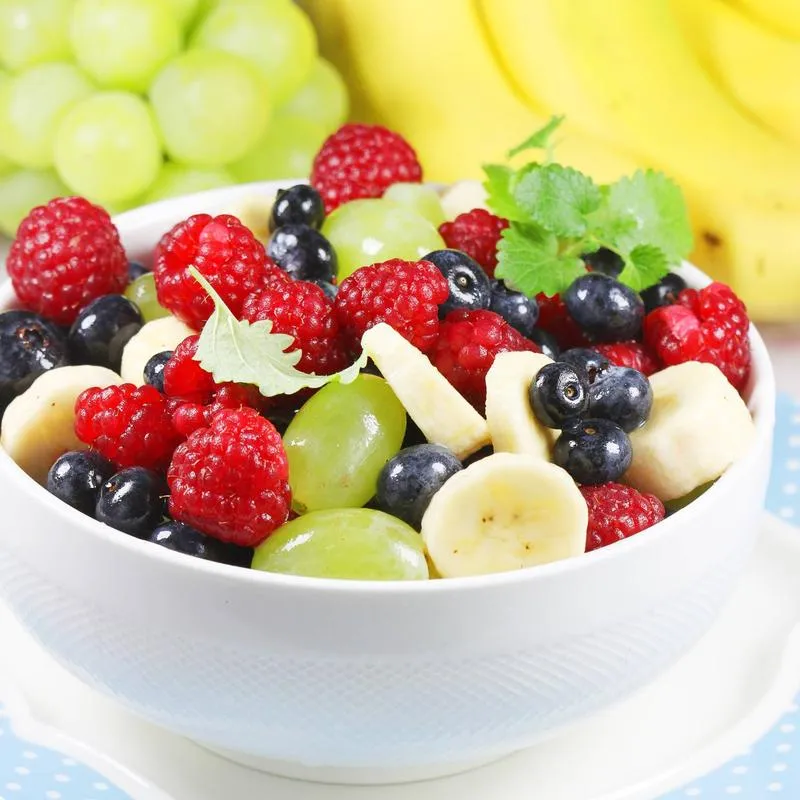 Sałatka do owoców morza, która zaskoczy Twoich gości – sprawdź nasze propozycje!