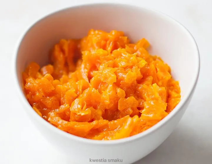 Gotowanie marchewki na sałatkę