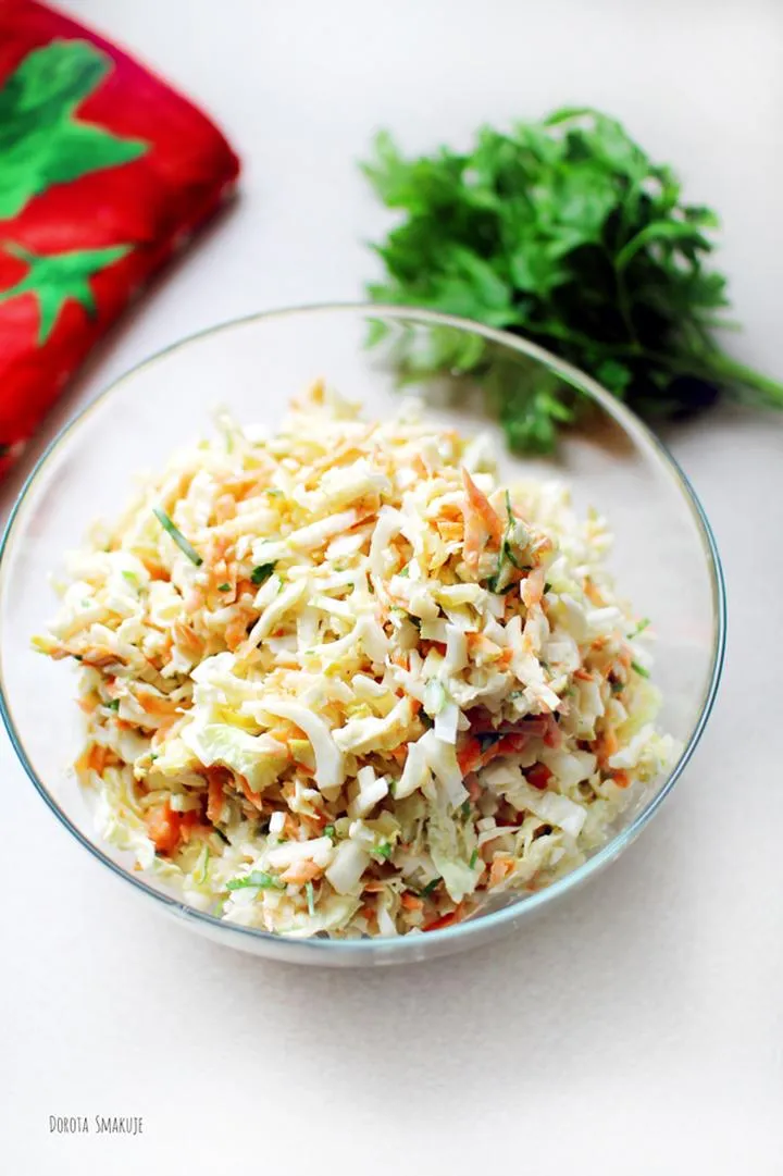 Kulinarne połączenia surówki i kluski śląskie