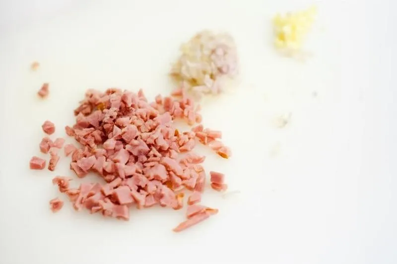 Przepis na sos z szynki