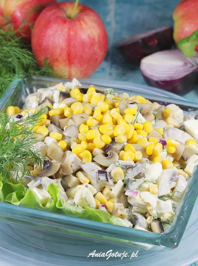 Składniki sałatki z pieczarek krok po kroku