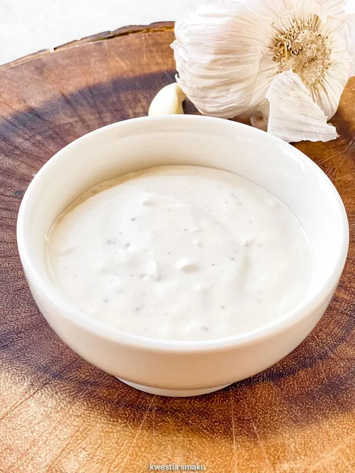 Sos czosnkowy do frytek