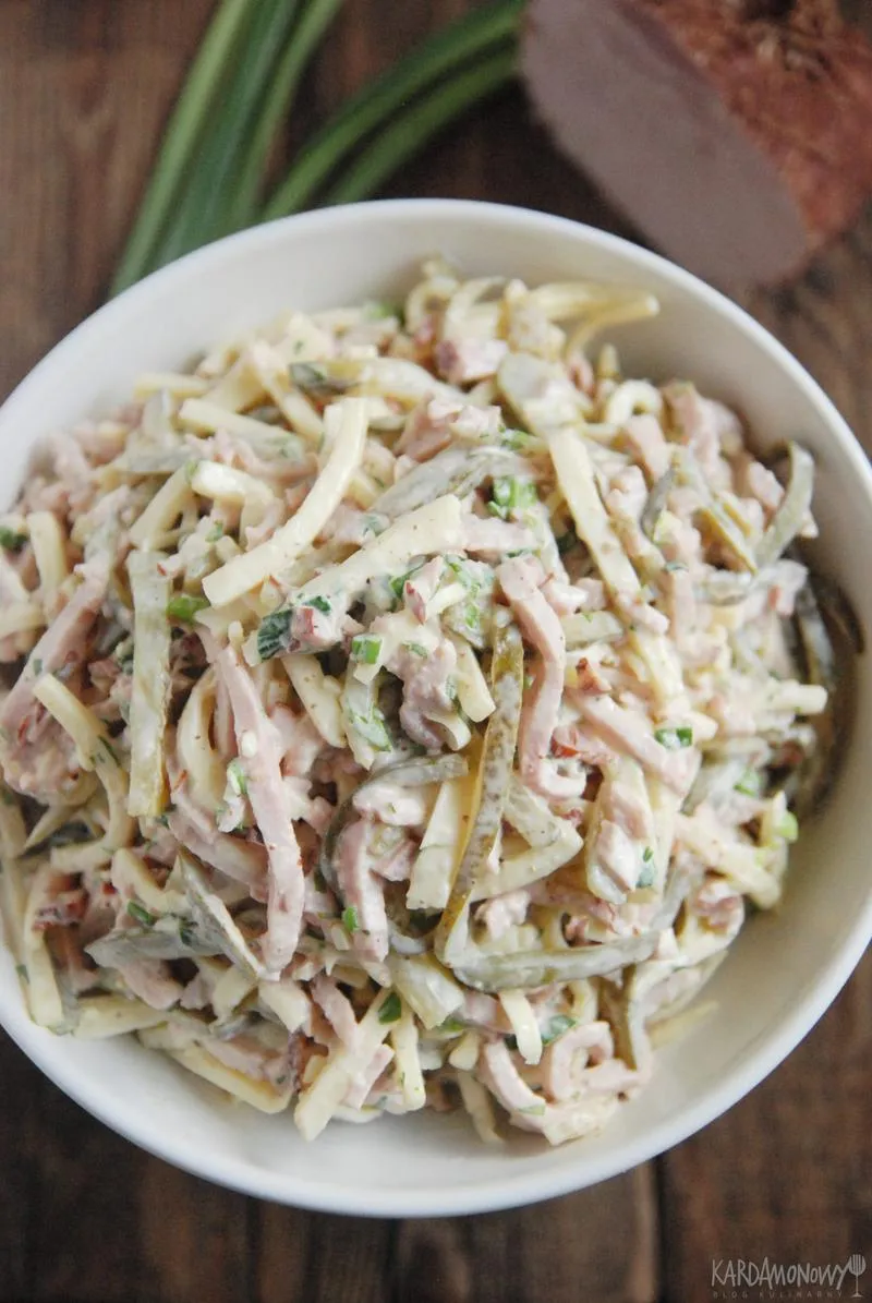 Wybór szynki do sałatki